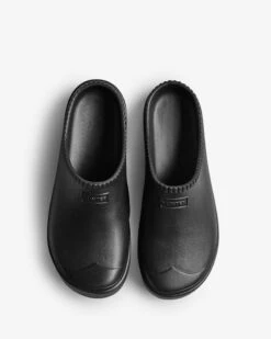 Hunter Unisex In/Out Bloom™ Clogs - Black 2 Hunter Unisex In/Out Bloom™ Clogs - Black -Equestrian Gear 492865 800 auto